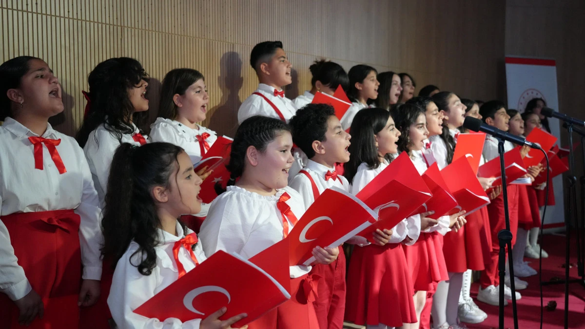 Adıyaman İl Mill&icirc; Eğitim &Ccedil;ocuk Korosu&rsquo;ndan Sanat Dolu Gece