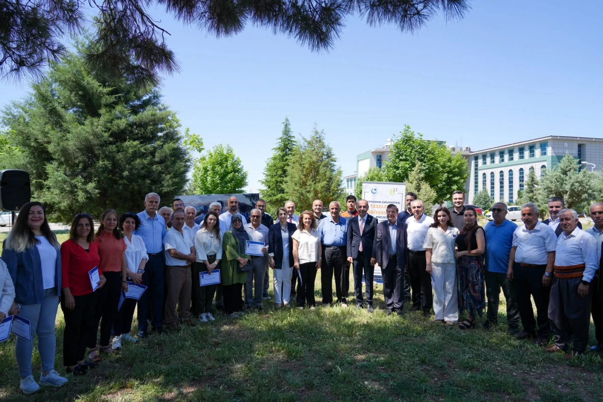 Adıyaman &Uuml;niversitesi 60+ Tazelenme &Uuml;niversitesi&rsquo;nde Bahar D&ouml;nemi Coşkuyla Tamamlandı