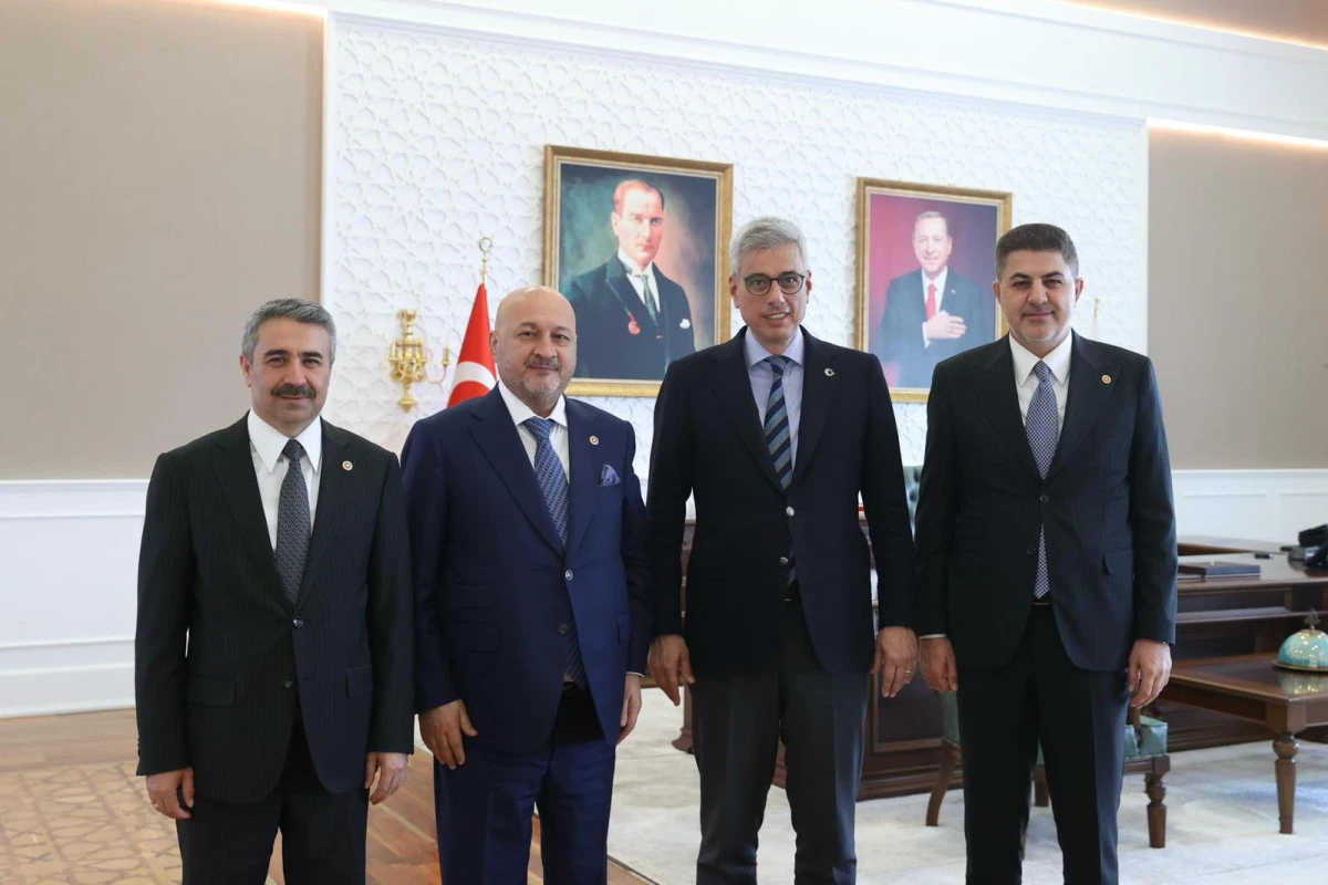 Adıyaman&rsquo;a sağlık yatırımları i&ccedil;in Bakan Memişoğlu&rsquo;na ziyaret