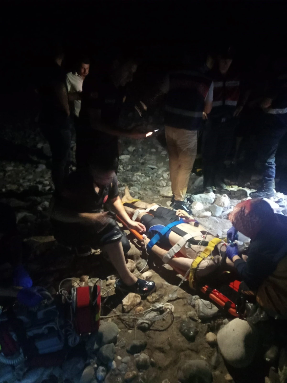 Adıyaman'da 21 Yaşındaki Genç Serinlemek İçin Girdiği Derede Boğuldu   