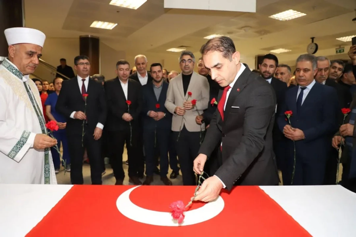 Adıyaman&rsquo;da 6 Şubat Depremlerinde Hayatını Kaybeden Sağlık &Ccedil;alışanları Anıldı