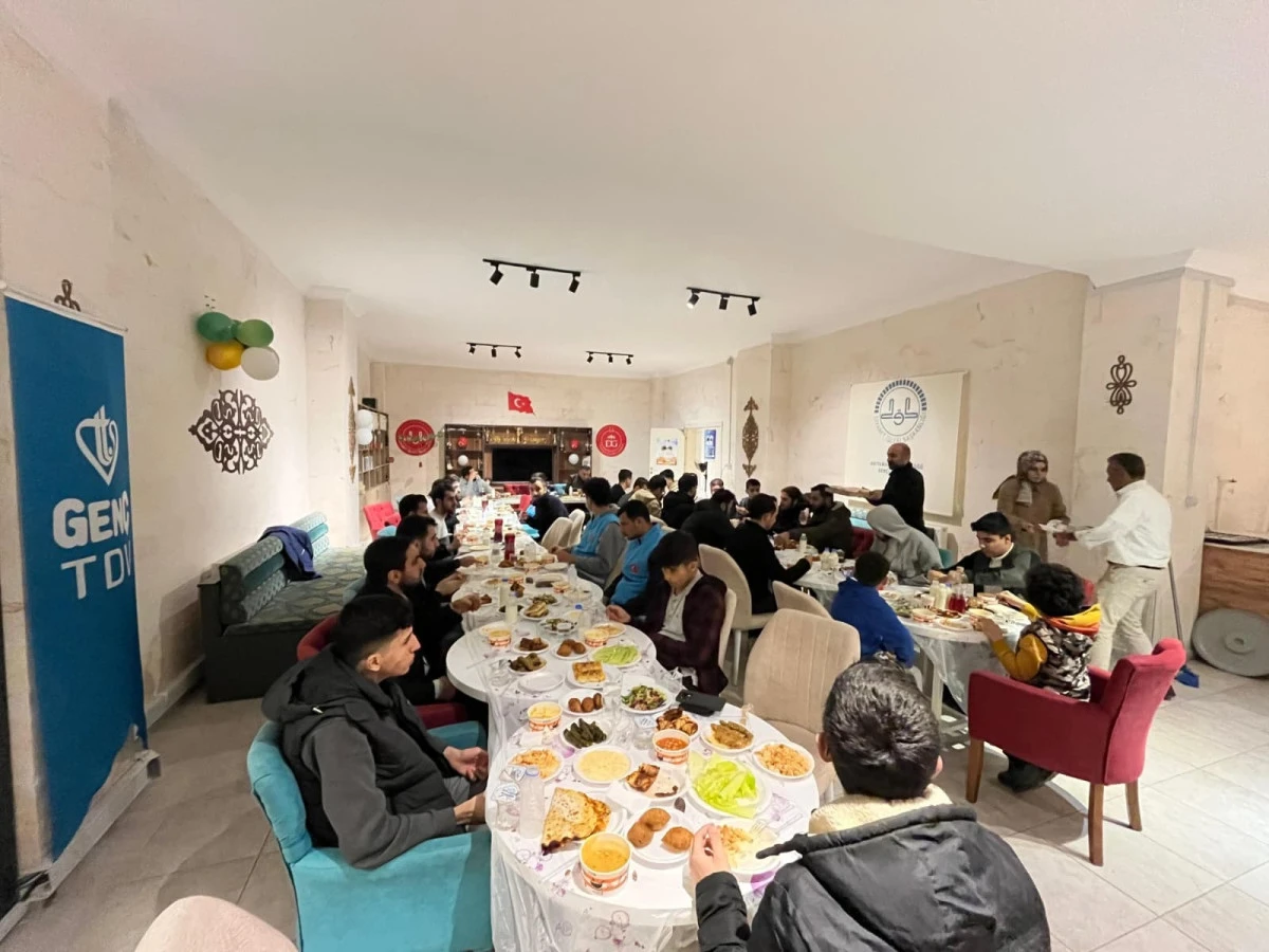 Adıyaman&rsquo;da Gen&ccedil;lik Merkezleri ve Camilere Ramazan Bereketi Taşınıyor