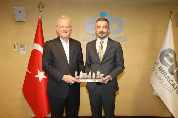 Adıyaman&rsquo;da T&uuml;t&uuml;n Alımları Yeniden Başlıyor: &Uuml;reticilerin Beklediği M&uuml;jde İzmir&rsquo;den Geldi