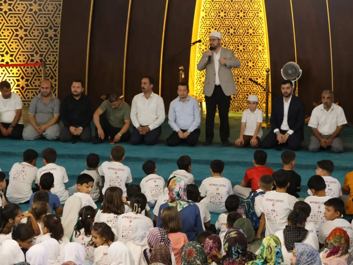 Adıyaman&rsquo;da Yaz Kur&rsquo;an Kursları ve T&Uuml;GVA Yaz Okulu Coşkuyla Tamamlandı