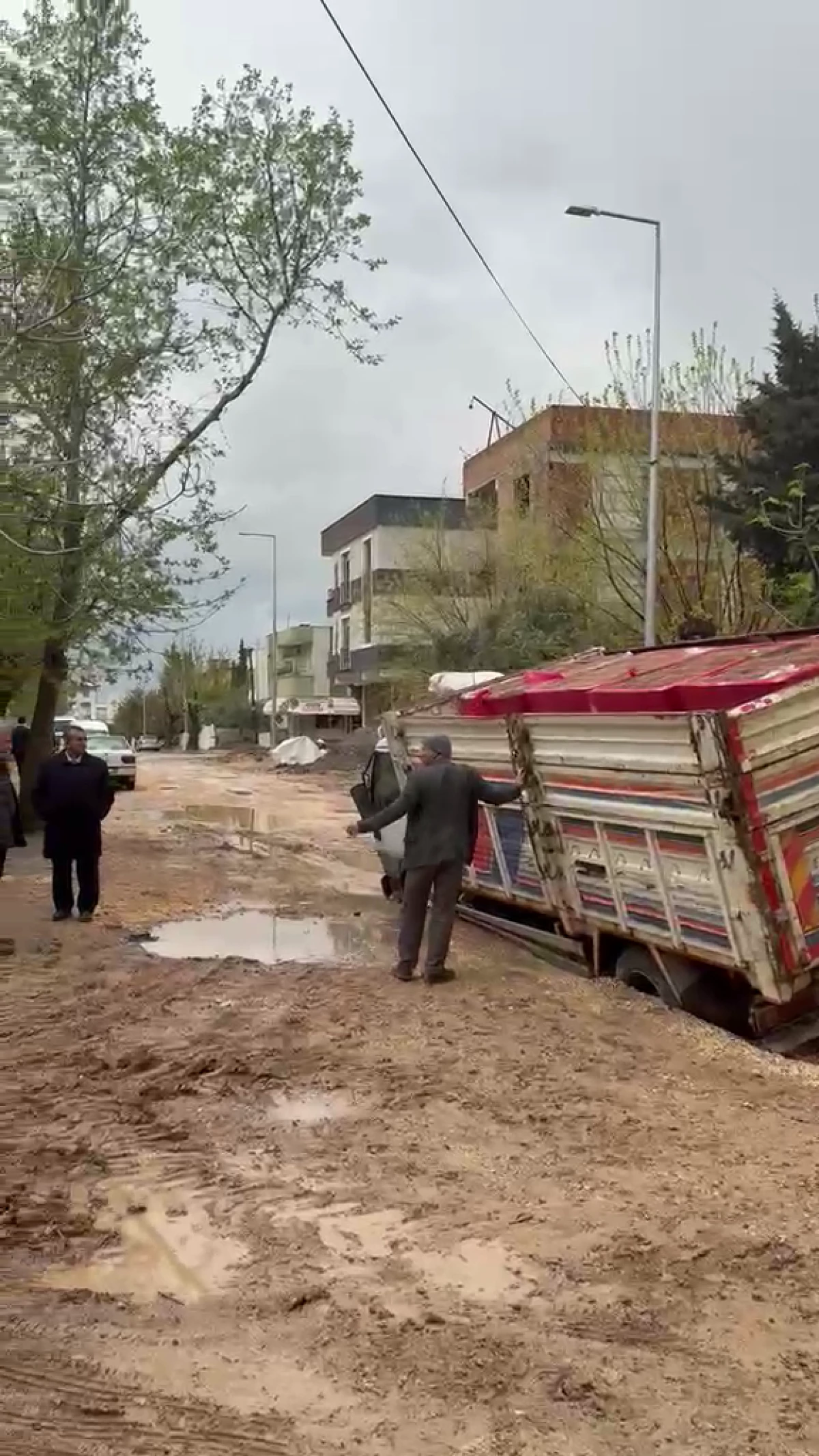Adıyaman&rsquo;ın Yolları Ara&ccedil;lara &Ccedil;ile Olmaya Devam Ediyor!