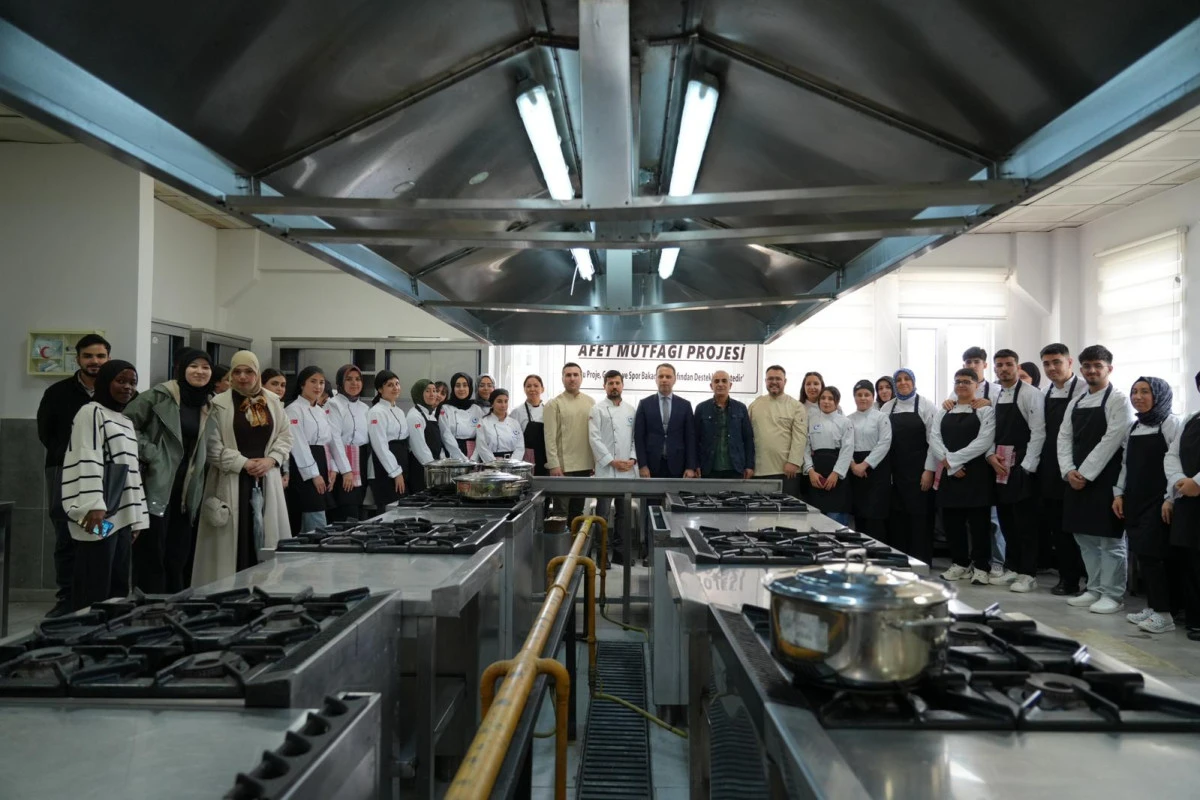 ADY&Uuml; Aş&ccedil;ılık Topluluğu&rsquo;ndan &Ouml;rnek Proje: &ldquo;Afet Mutfağı&rdquo;