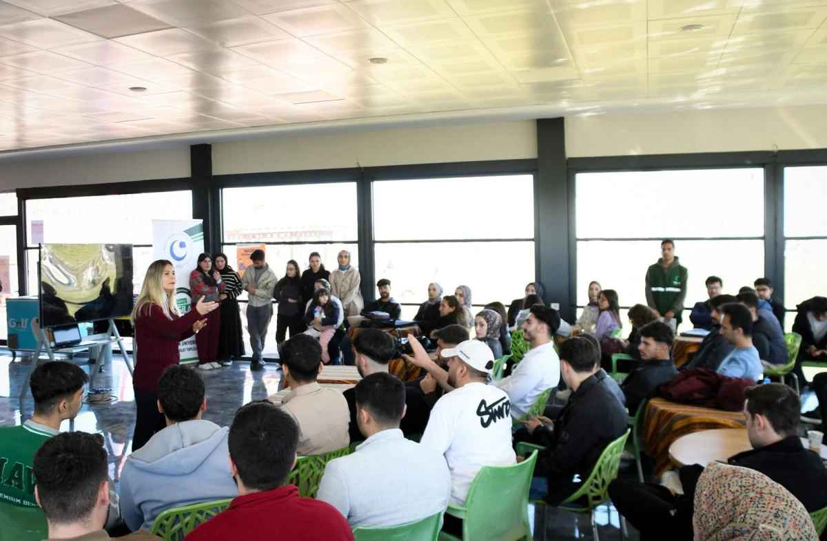 ADY&Uuml;&rsquo;de &ldquo;Dijital &Ouml;zg&uuml;rl&uuml;kten Dijital Disipline&rdquo; Konulu Bilim Kafe Etkinliği D&uuml;zenlendi