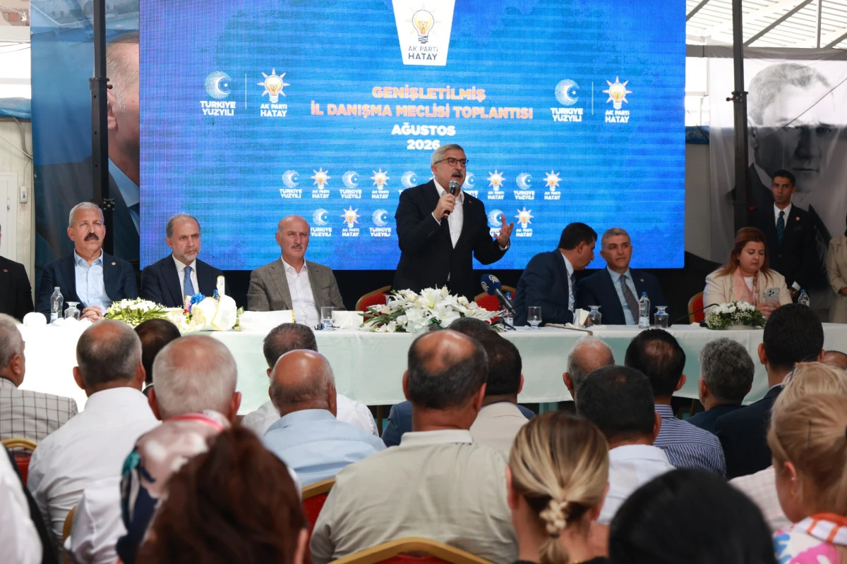 AK Parti Genel Başkan Yardımcısı Yayman, Hatay'da konuştu: - "İkinci 25 yılda en b&uuml;y&uuml;k talebimiz yeni bir anayasadır. Sivil, demokratik ve T&uuml;rkiye'ye yakışan bir anayasa yapmaktır"