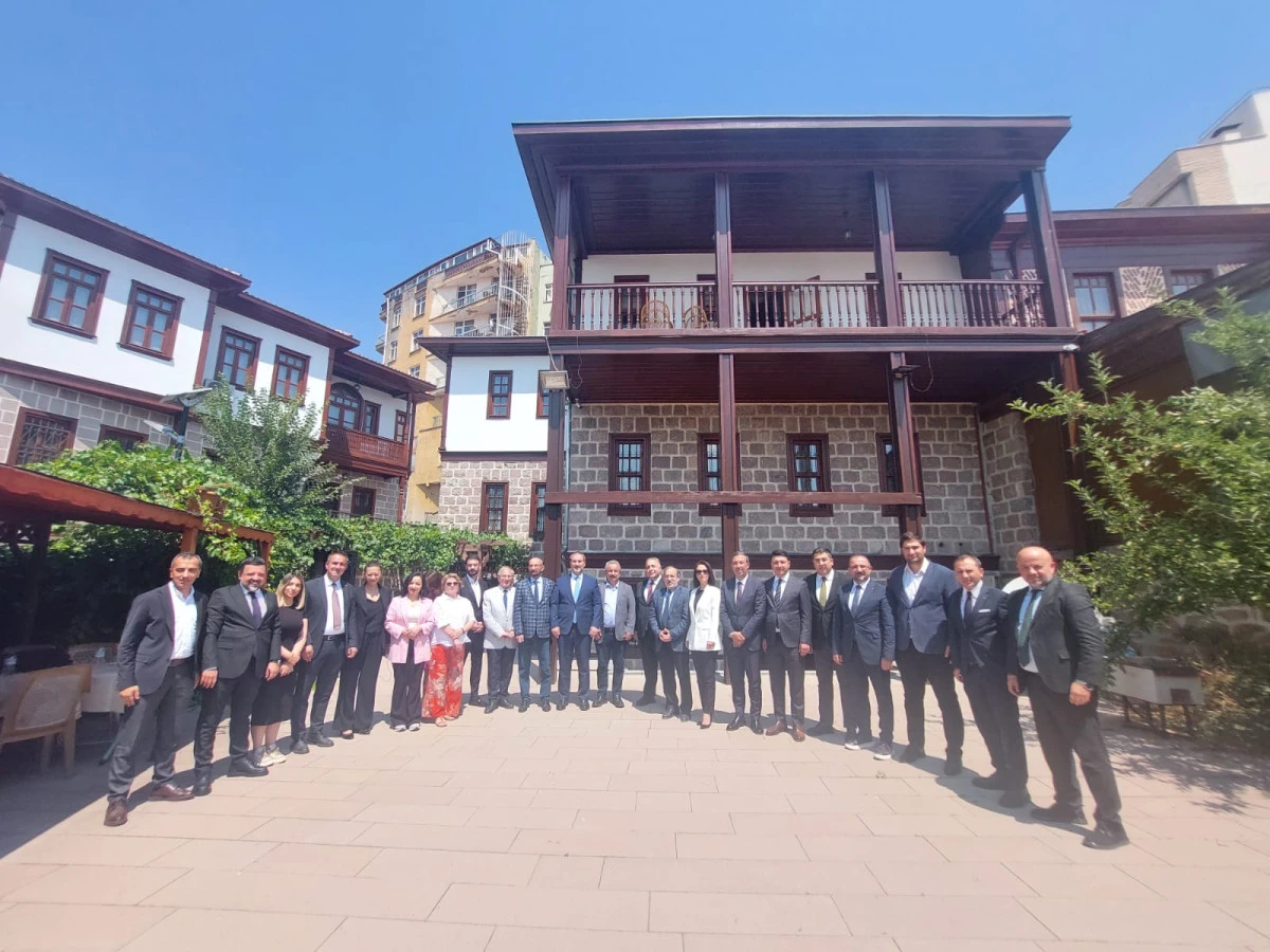 AK Parti’den İBB Soruşturması Açıklaması: Bu Bir Devlet Sürecidir