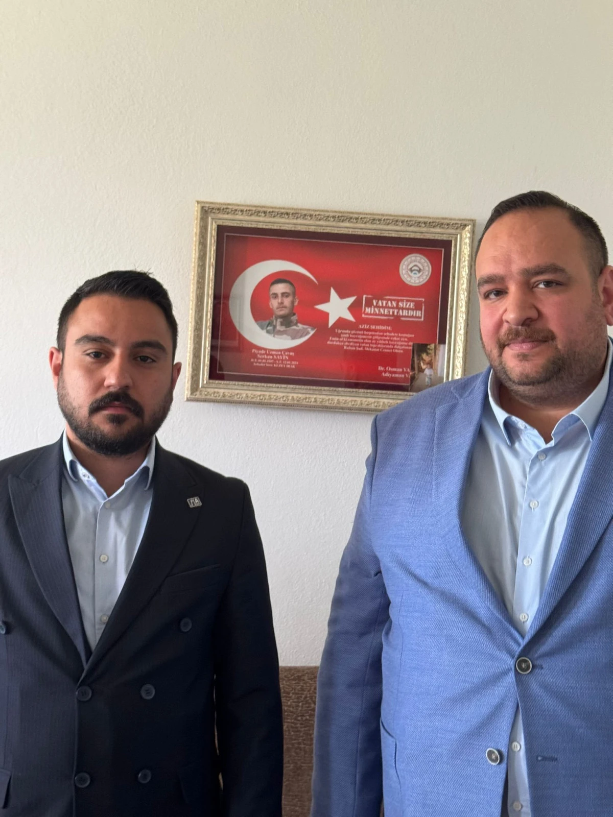 Anahtar Parti Adıyaman İl Başkanlığı, Anneler G&uuml;n&uuml; dolayısıyla Kahraman Şehit Serkan Sayın&rsquo;ın ailesini ziyaret ederek vefa &ouml;rneği sergiledi.