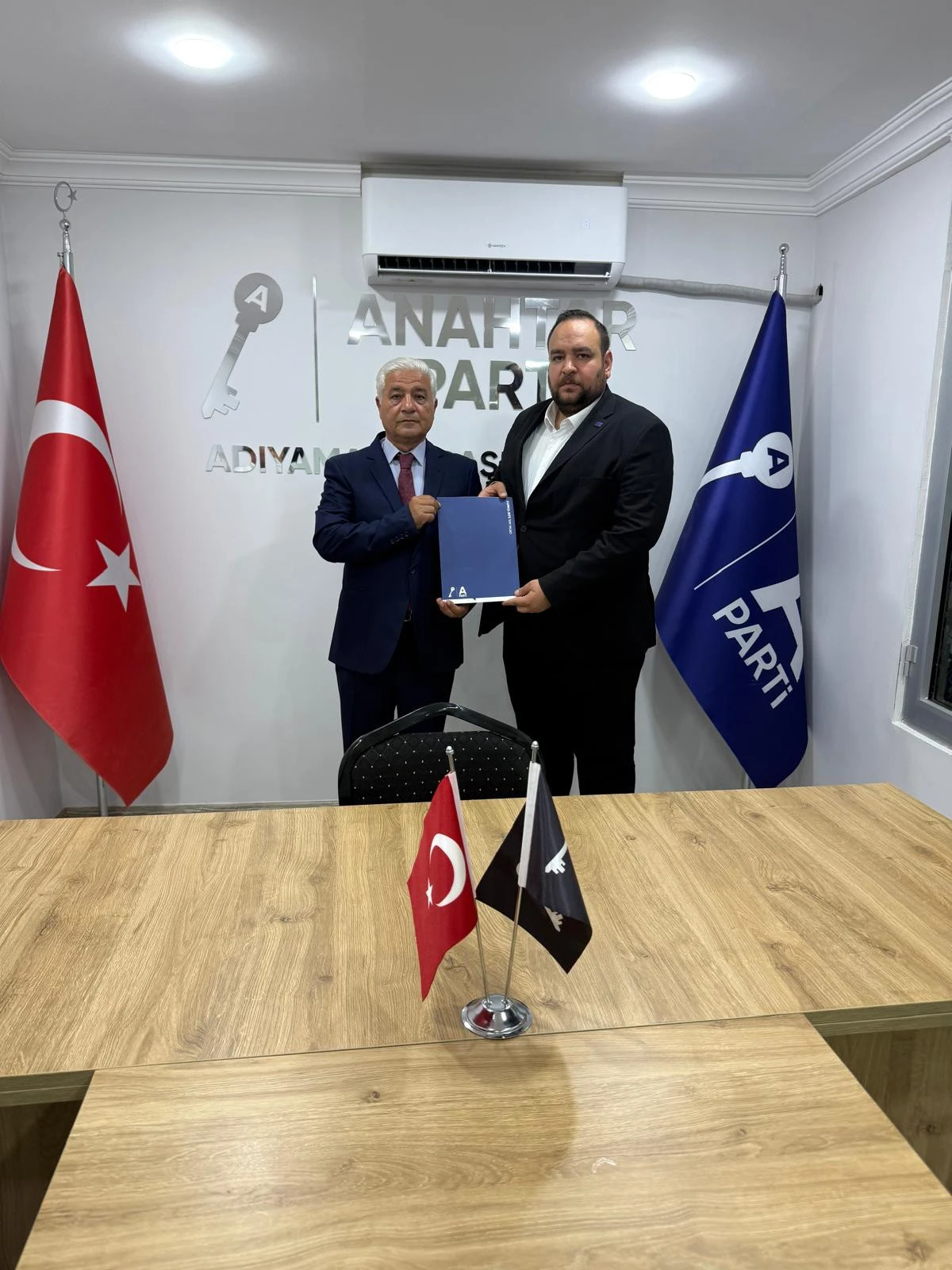 Anahtar Parti'de G&ouml;lbaşı İl&ccedil;e Başkanlığı G&ouml;revine Kasım U&ccedil;ar Getirildi