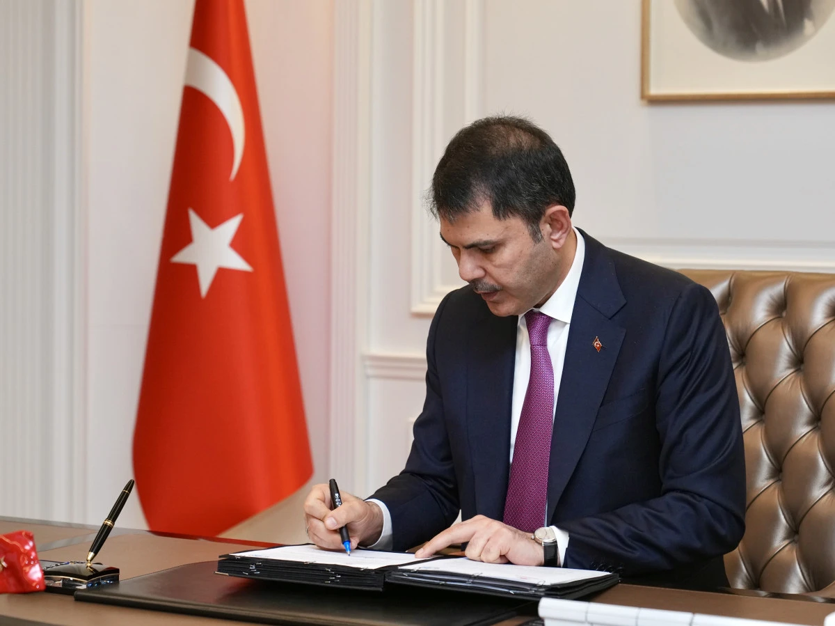 Bakan Kurum: T&uuml;rkiye'yi Ev Sahibi Yapıyoruz