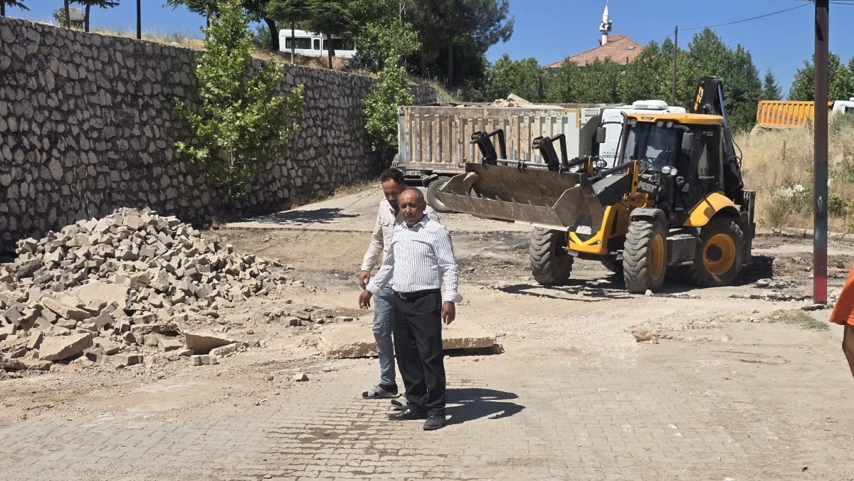 Başkan Coşkun, Yeni Sanayi Sitesindeki Tadilat Çalışmalarını Yerinde İnceledi   
