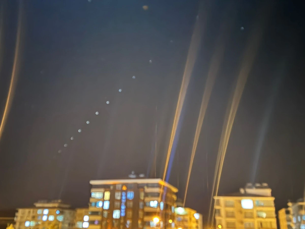 Besni semalarında starlink uyduları görüntülendi   
