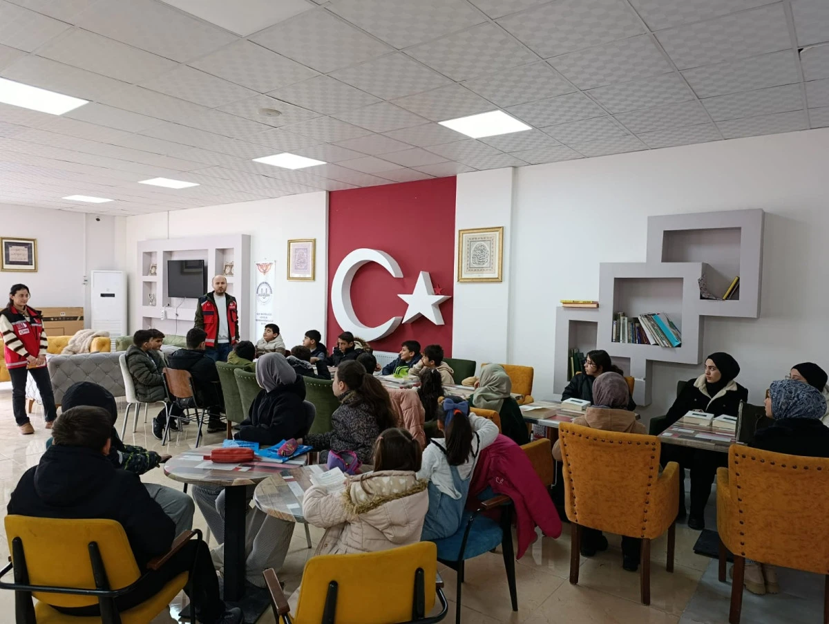 Besni&rsquo;de &Ccedil;ocuklara Y&ouml;nelik Farkındalık Eğitimi D&uuml;zenlendi