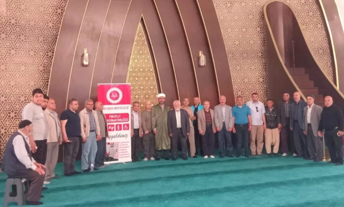 Camii&rsquo;de Engelli Buluşması Programı D&uuml;zenlendi