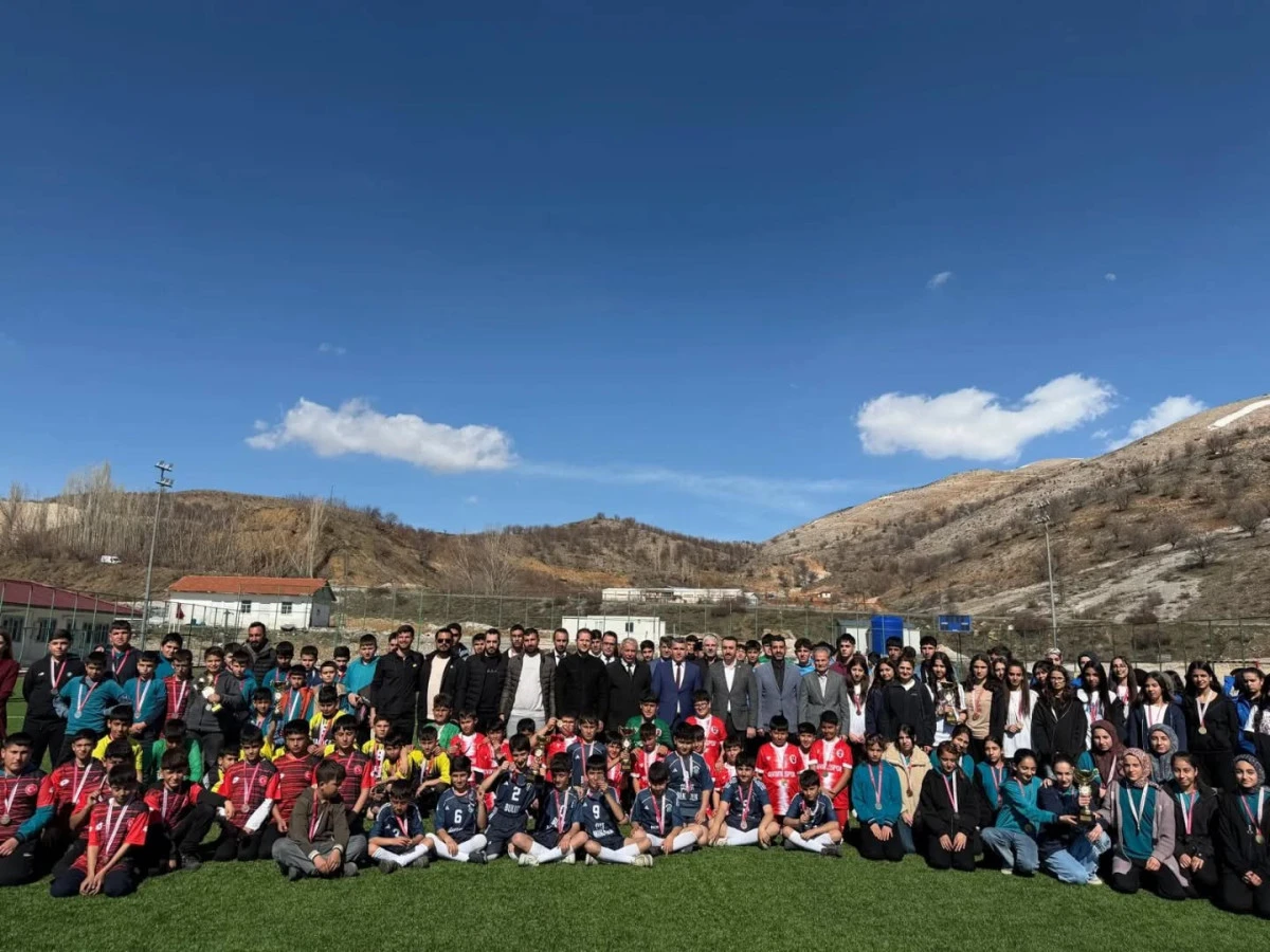 &Ccedil;elikhan&rsquo;da Hokey Başarısı Gururlandırdı