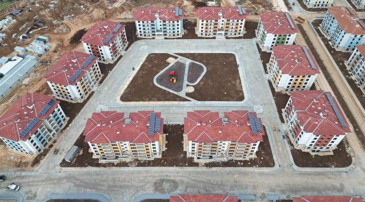 Depremzede Hak Sahipleri İ&ccedil;in Bor&ccedil;landırma S&uuml;reci S&uuml;r&uuml;yor