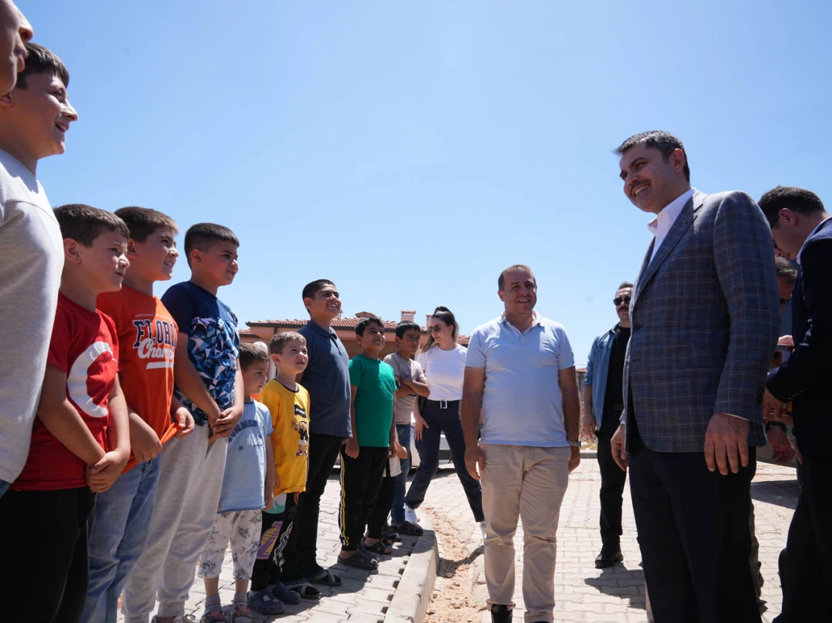 Depremzedelerin Sevinci: Zey K&ouml;y&uuml;&rsquo;nde Binlerce Hayale Kapı A&ccedil;an Halı Saha