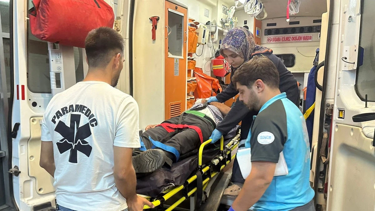 Devrilen Motosikletin Sürücüsü Yaralandı   