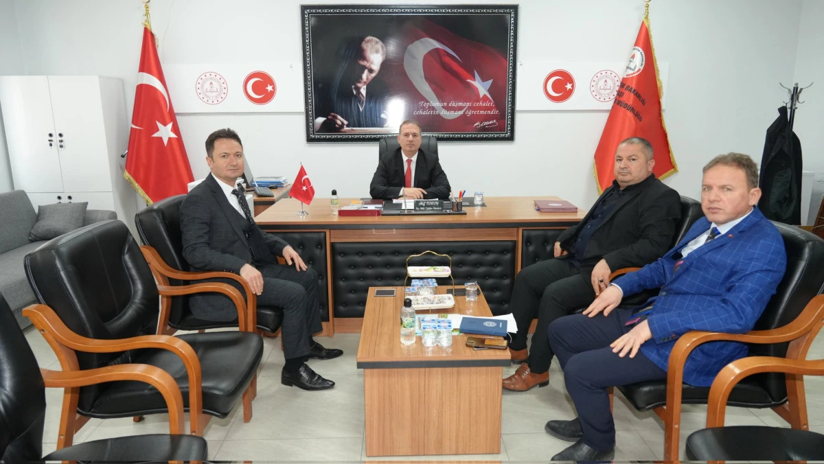 G&ouml;lbaşı&rsquo;nda Eğitimde Yoğun İnceleme: M&uuml;d&uuml;r Tosun&rsquo;dan Okul ve Yatırım Ziyaretleri