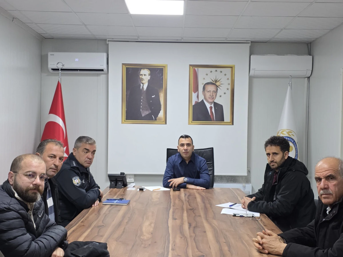 Gölbaşı’nda Muhtarlar ile Hizmet Toplantısı Gerçekleştirildi