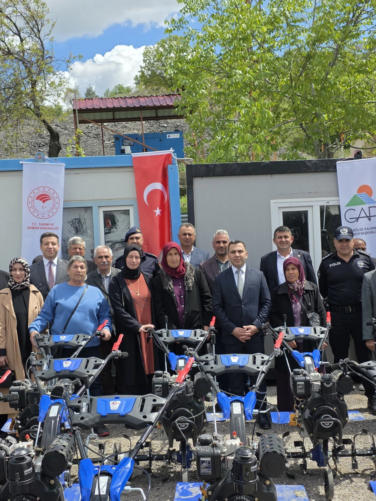G&ouml;lbaşı&rsquo;nda Tarımsal Mekanizasyon Desteği &Ccedil;ift&ccedil;ilere Teslim Edildi