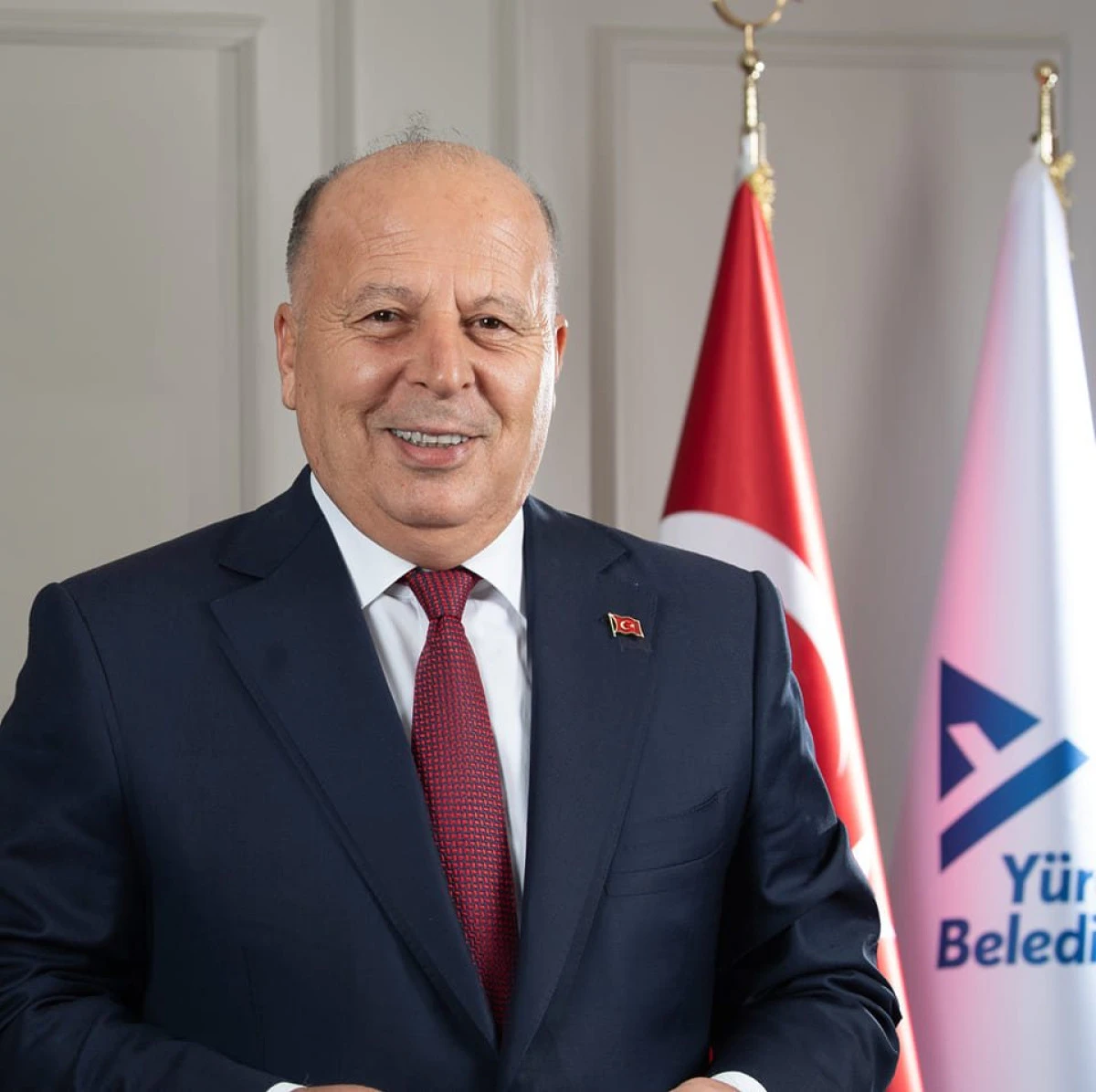 İ&ccedil;işleri Bakanlığı: Y&uuml;reğir Belediye Başkanı Ali Demir&ccedil;alı G&ouml;revden Uzaklaştırıldı