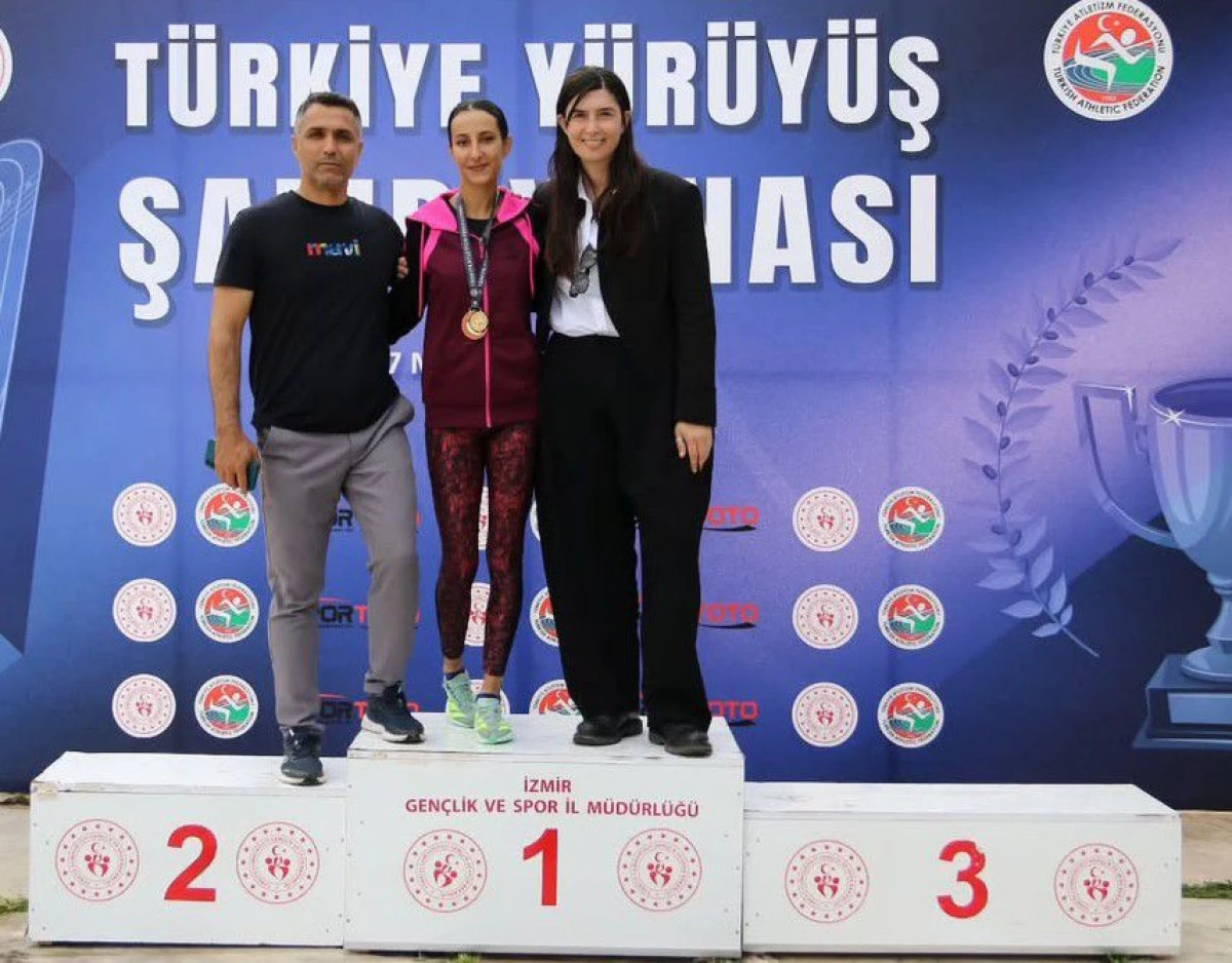 İzmir&rsquo;den 4 T&uuml;rkiye Şampiyonluğu Ve &Ouml;nemli Derecelerle D&ouml;nd&uuml;k!
