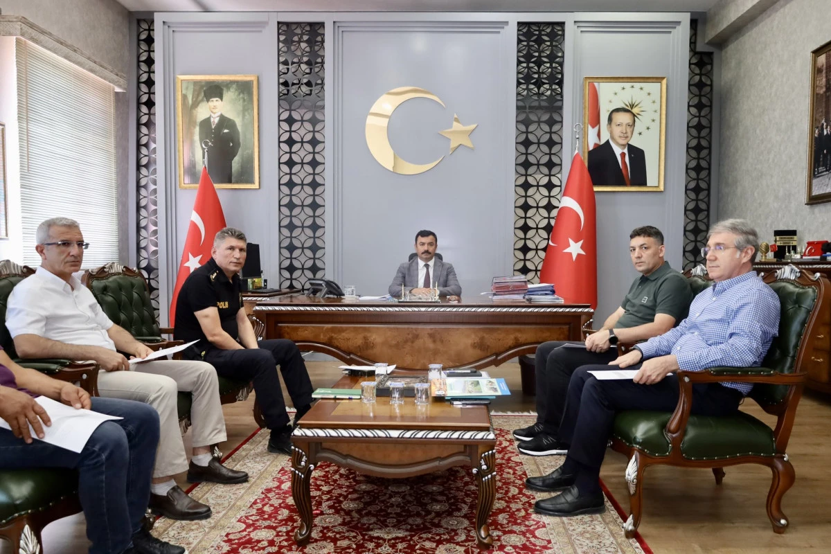 Kahta&rsquo;da 2026 YKS Sınav G&uuml;venliği ve Koordinasyon Kurulu Toplantısı Yapıldı