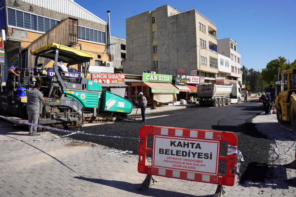  Kahta’da Konforlu Ulaşım ve Altyapı Çalışmaları Aralıksız Devam Ediyor
