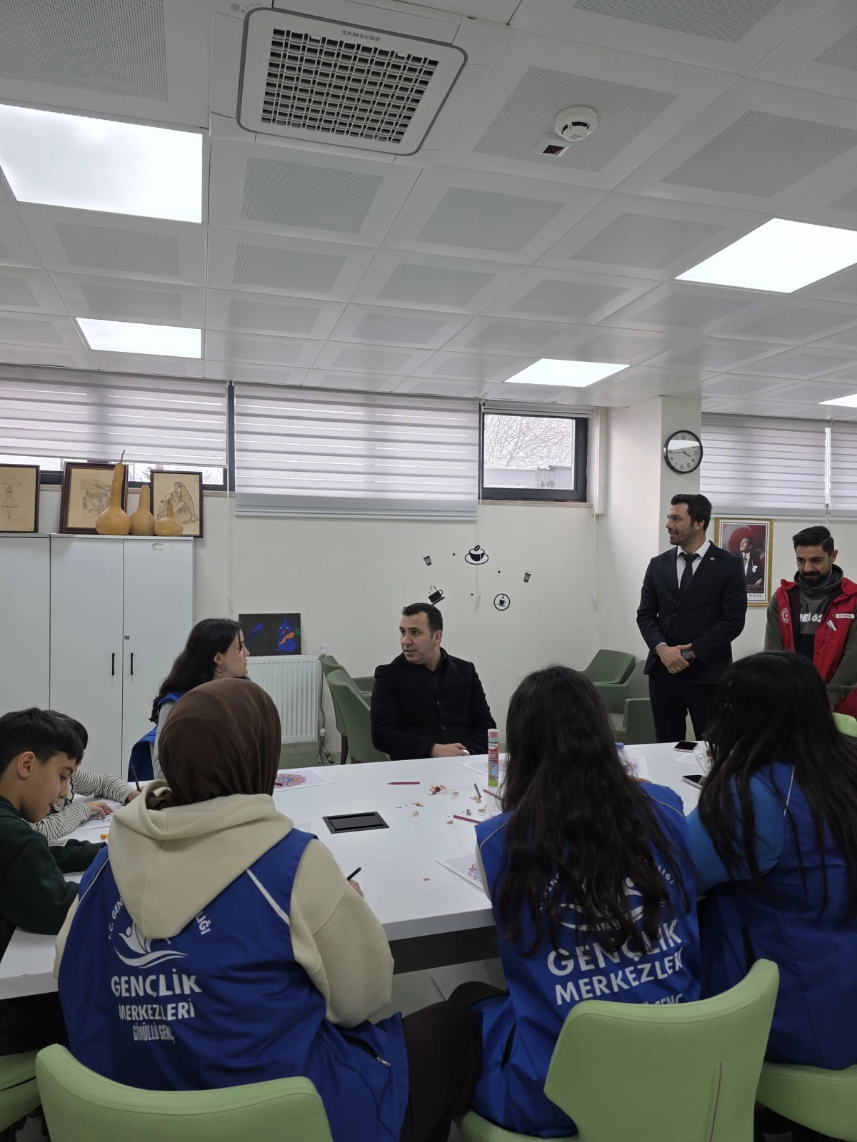 Kaymakam Algın, G&ouml;lbaşı Gen&ccedil;lik Merkezini Ziyaret Etti