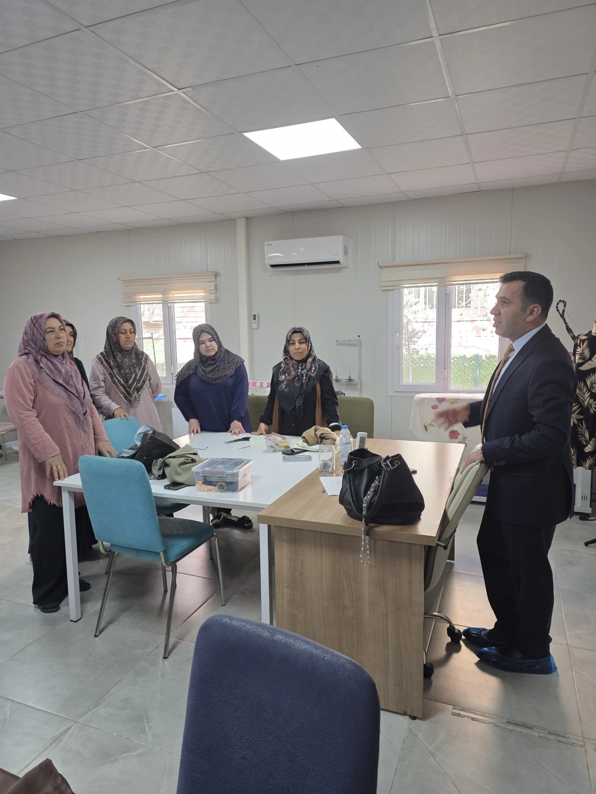 Kaymakam Algın&rsquo;dan G&ouml;lbaşı&rsquo;nda Eğitim ve Sosyal Destek Ziyaretleri