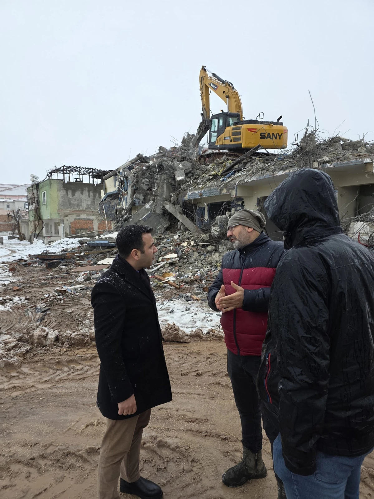 Kaymakam Algın&rsquo;dan Yıkım &Ccedil;alışmalarına Yerinde İnceleme