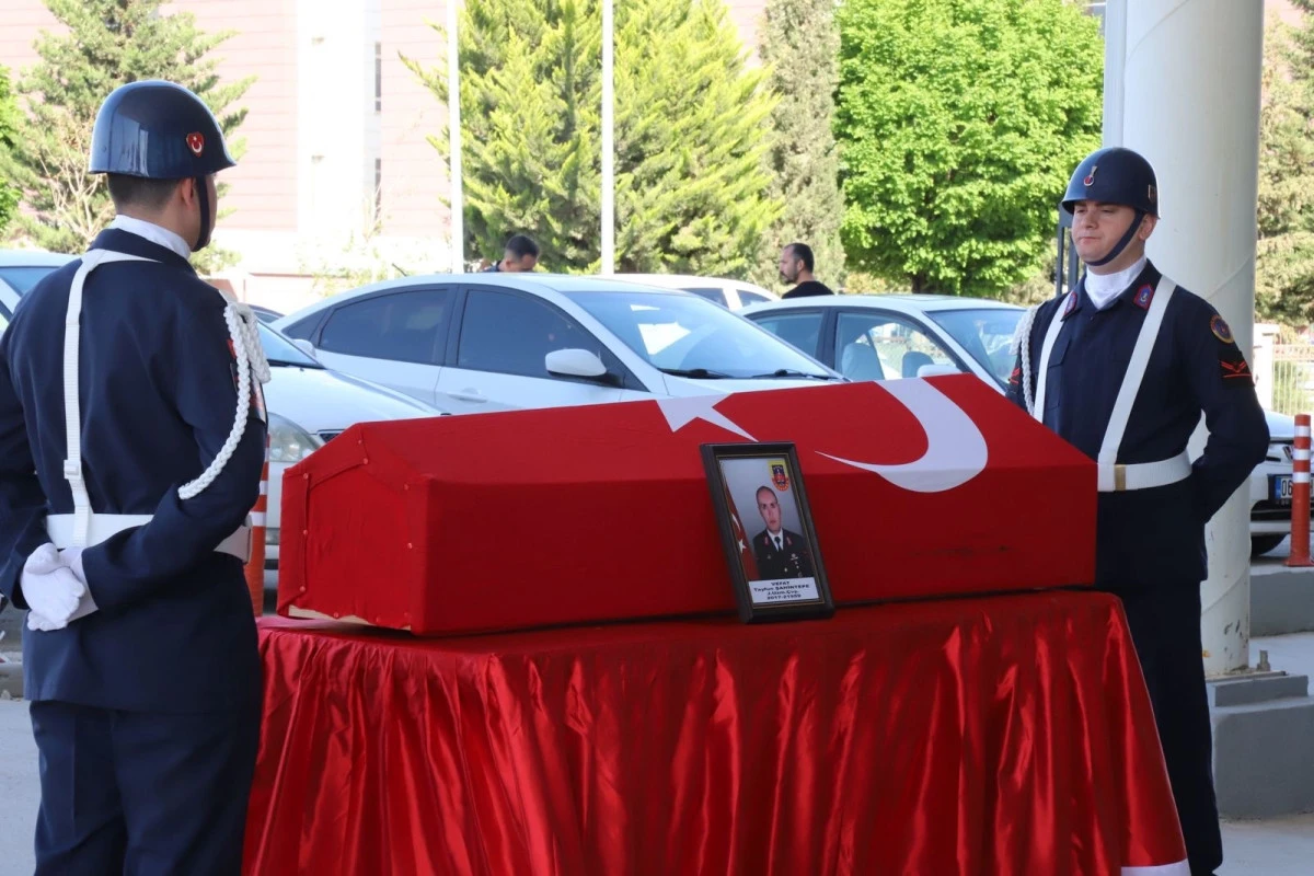 Kazada Hayatını Kaybeden Uzman Çavuş Son Yolculuğuna Uğurlandı   