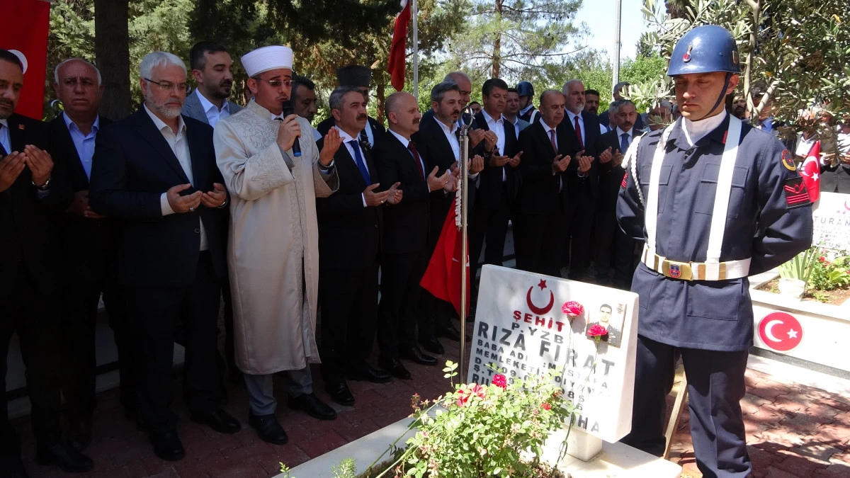 Kent Protokolü Şehitlik Ziyaretinde Bulundu 