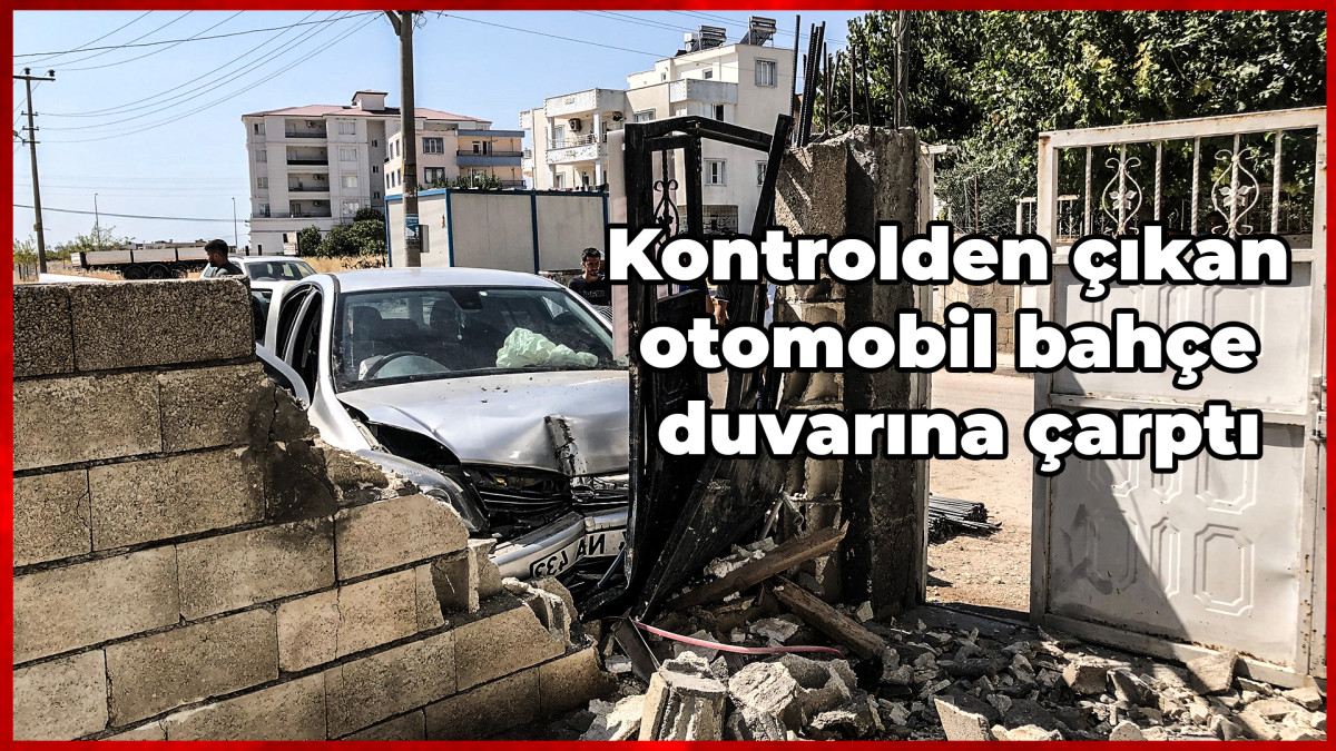 Kontrolden çıkan otomobil bahçe duvarına çarptı