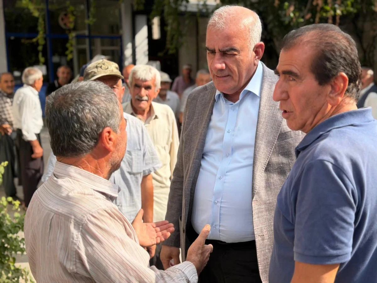 Milletvekili H&uuml;seyin &Ouml;zhan Sahada: Tut&rsquo;ta Vatandaşlarla Buluştu