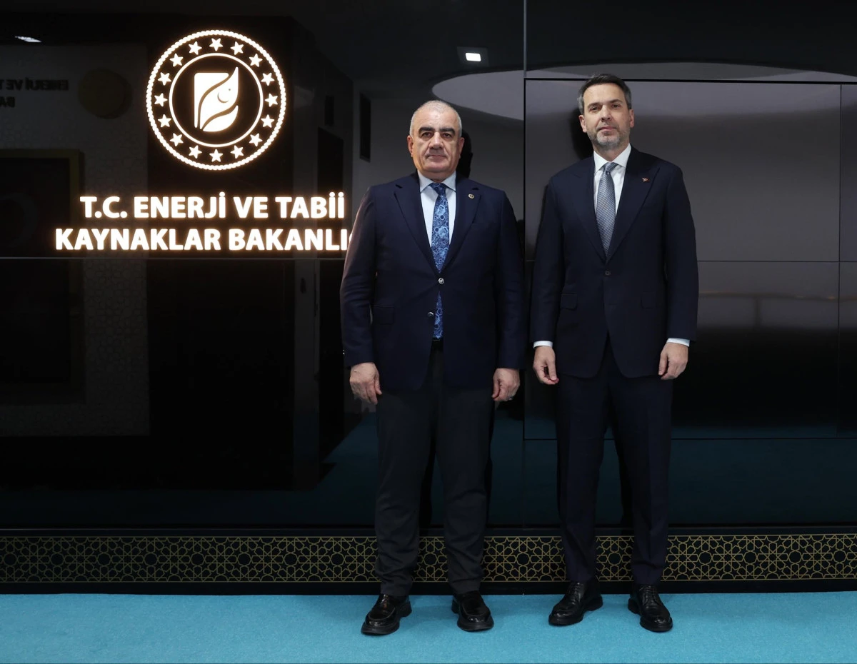 Milletvekili &Ouml;zhan, Enerji Projeleri İ&ccedil;in Bakanla G&ouml;r&uuml;şt&uuml;