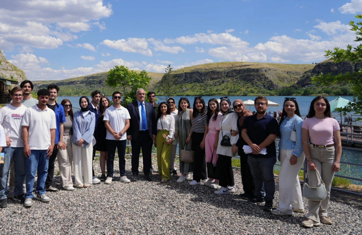 Milletvekili &Ouml;zhan&rsquo;dan 19 Mayıs Atat&uuml;rk&rsquo;&uuml; Anma, Gen&ccedil;lik ve Spor Bayramı Mesajı