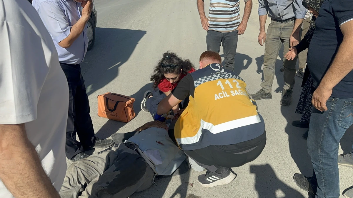 Motosiklet Devrildi: 1 Yaralı   