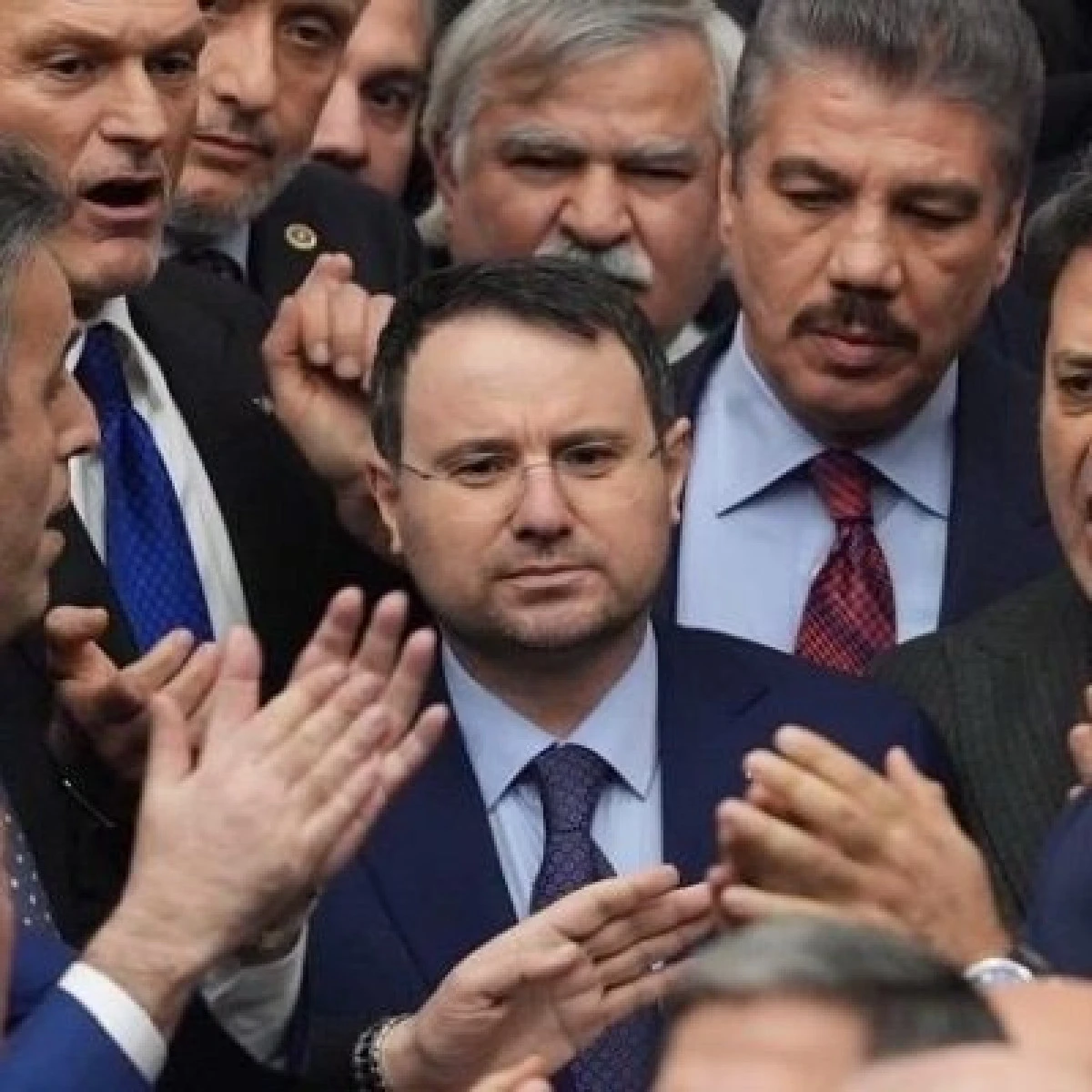 Muhsin Yazıcıoğlu&rsquo;nun &Ouml;l&uuml;m&uuml;ne İlişkin Soruşturmada Yeni Gelişme: 29 Ş&uuml;pheli Belirlendi, 25 Kişi Yakalandı