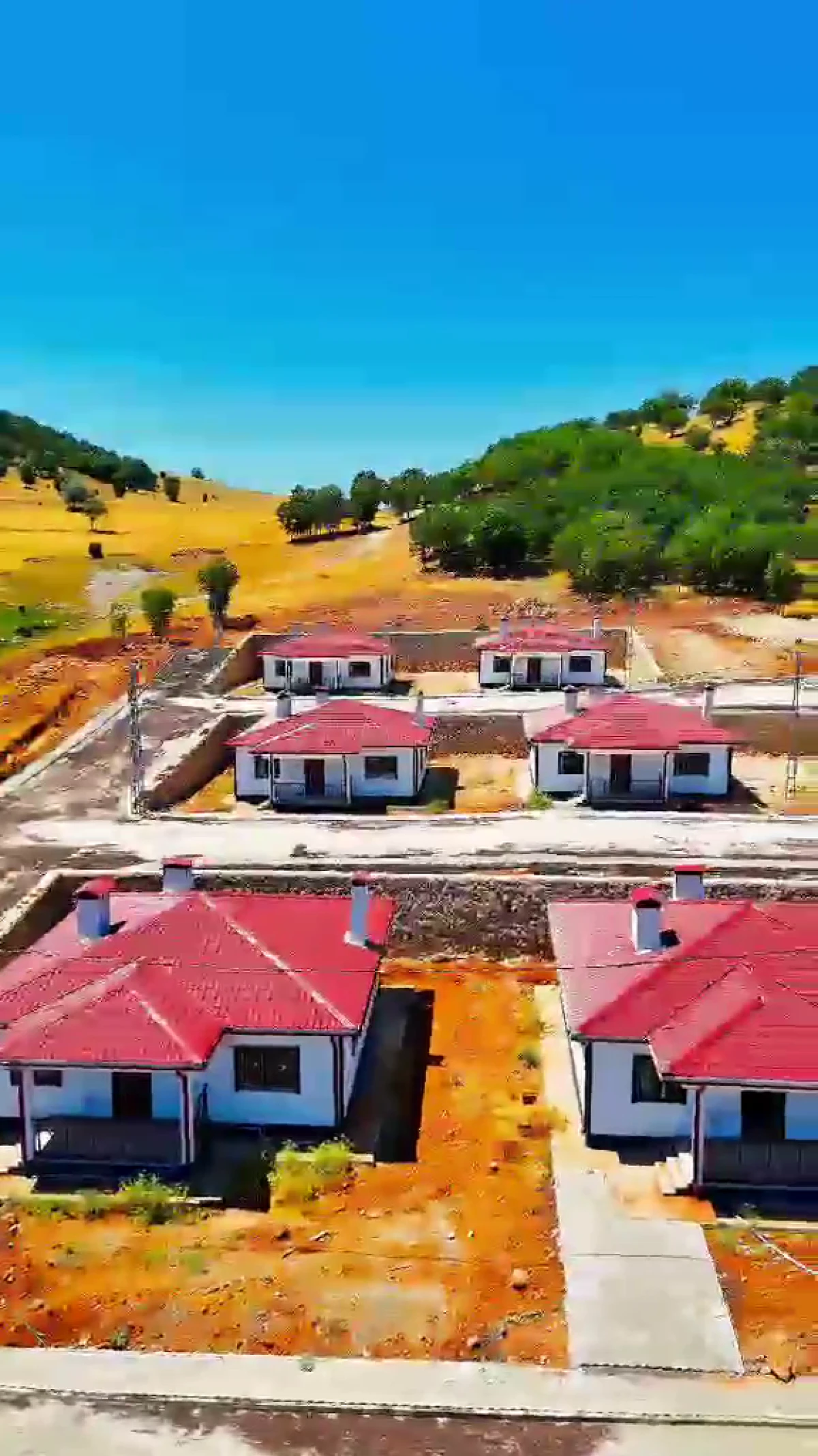 &Ouml;renli K&ouml;y&uuml;&rsquo;nde 11 Deprem Konutu Hak Sahiplerine Teslim Edildi