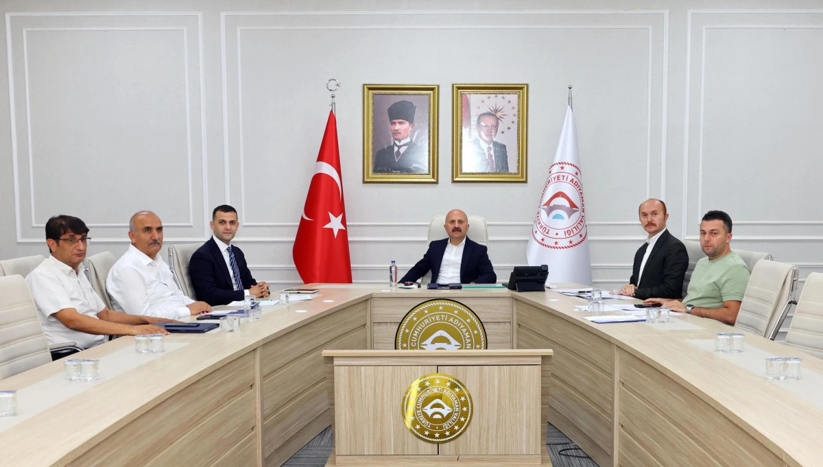 Orta Hasarlı Yapıların Yıkımı İçin Değerlendirme Toplantısı Yapıldı   
