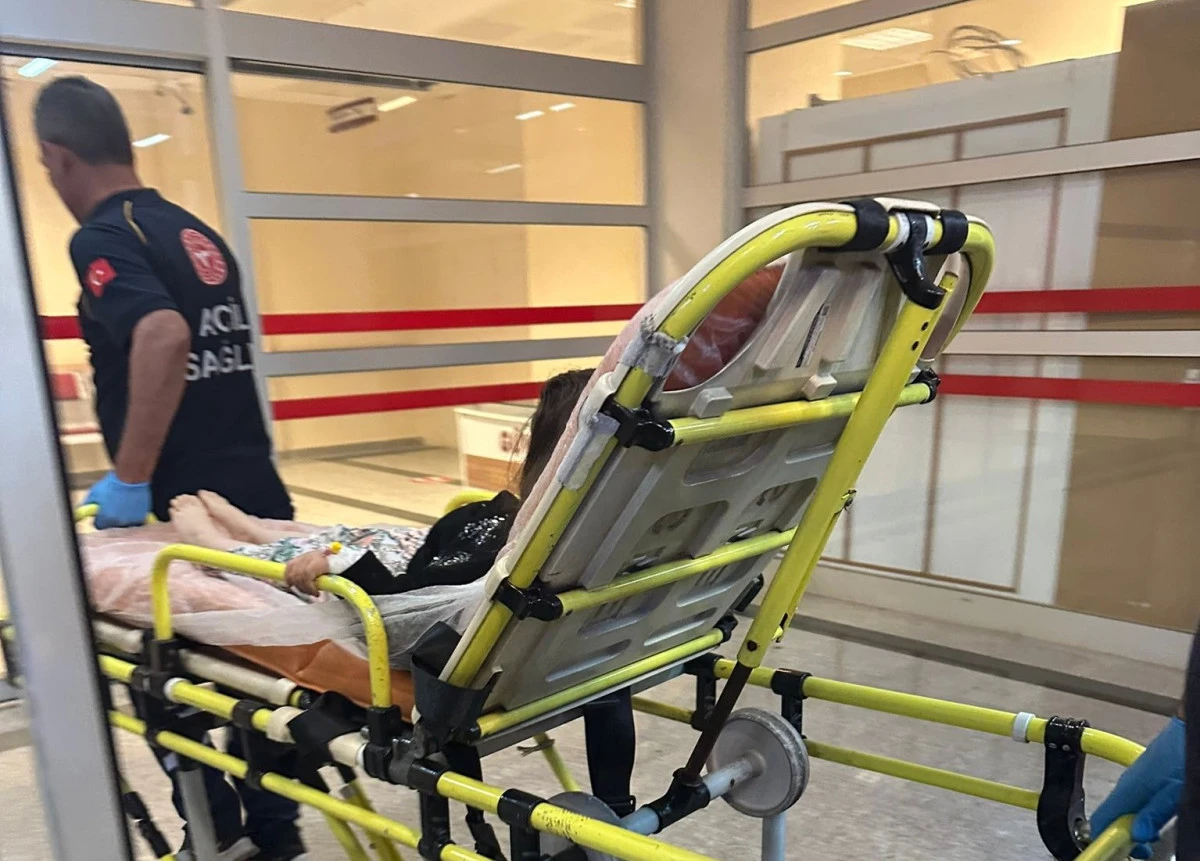 Otomobilden Düşen Çocuk Yaralandı   