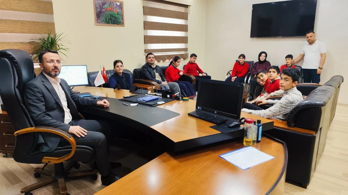 &Ouml;zel &Ouml;ğrenciler Sağlık &Ccedil;alışanlarıyla Buluştu