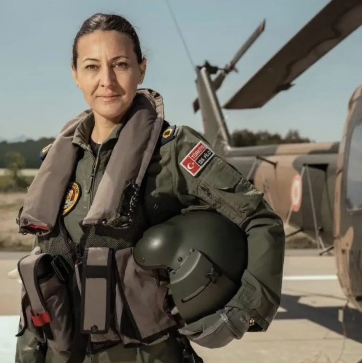 &Ouml;zlem Karapınar, İlk Kadın Paşa Oldu