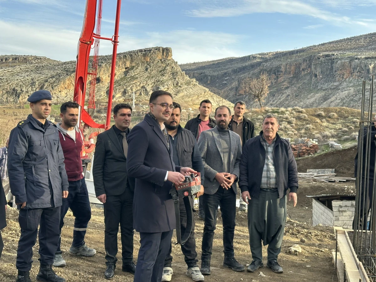 Sincik&rsquo;te Ahır Yapım &Ccedil;alışmaları Yerinde İncelendi