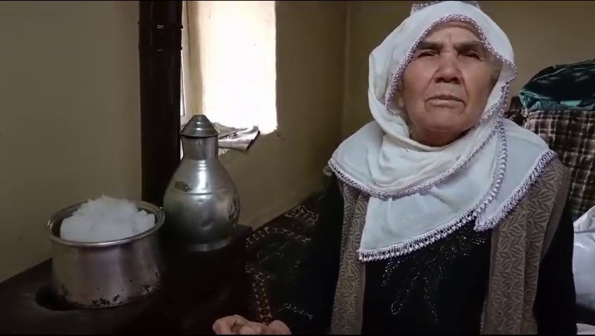 Su ihtiyacını kar eriterek karşılıyor