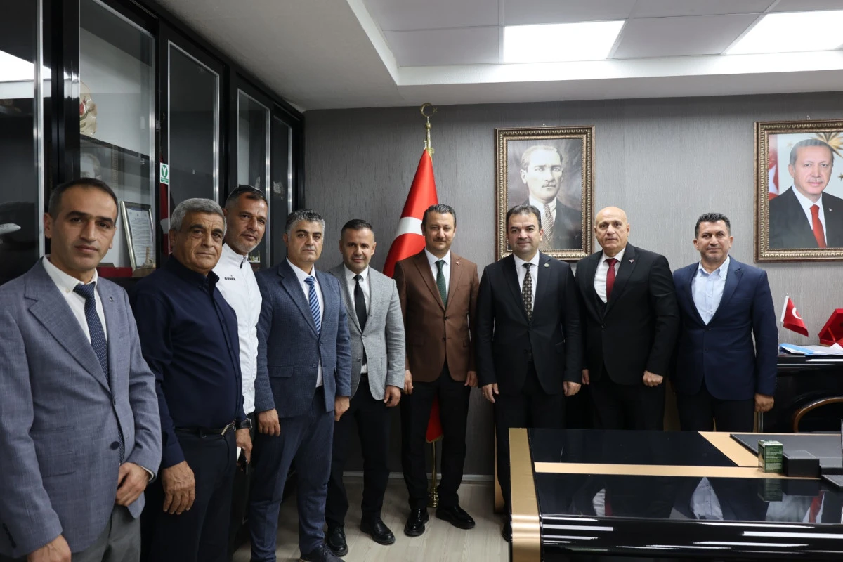 Ş&uuml;kr&uuml; Yılmaz Adıyaman&rsquo;da Antren&ouml;rlerle Buluştu: G&uuml;ndem Sporcuların Gelişimi